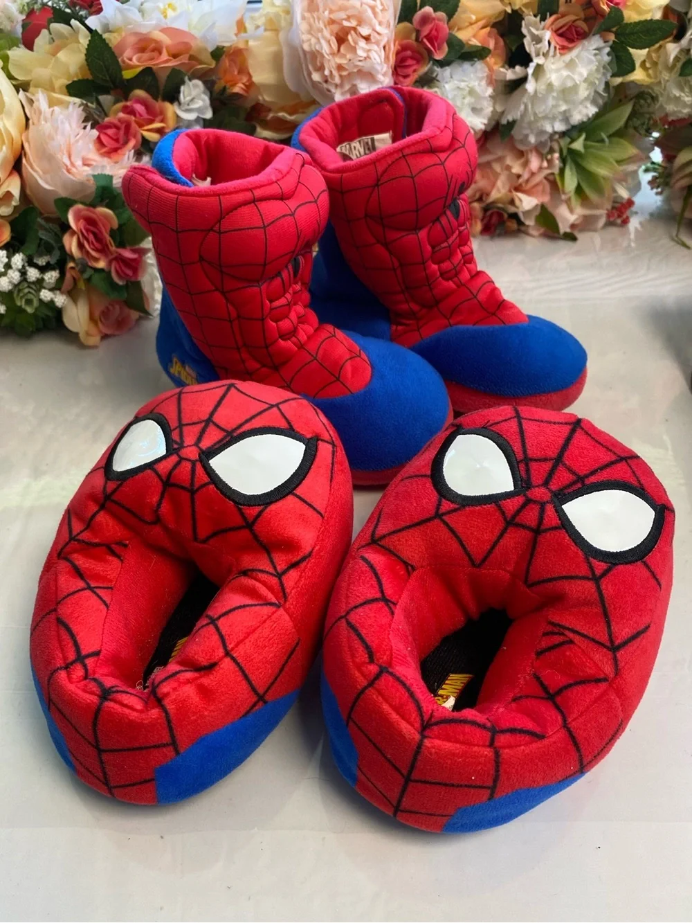 Spider-Man Kids Plush Slipper Bundle 2 Pairs Red Size 9/10 Cozy Indoor Shoes